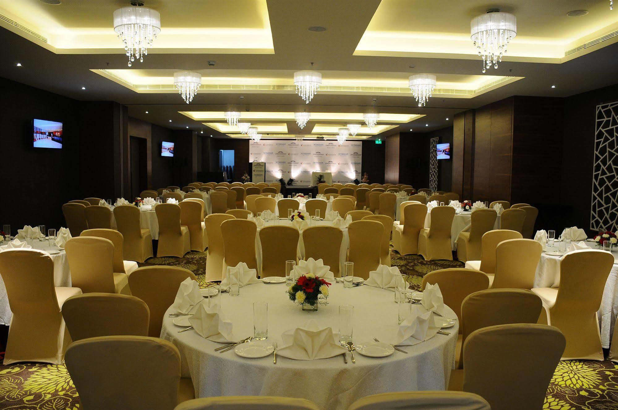 Howard Johnson By Wyndham, Hebbal, Bengaluru Bangalore Exterior foto