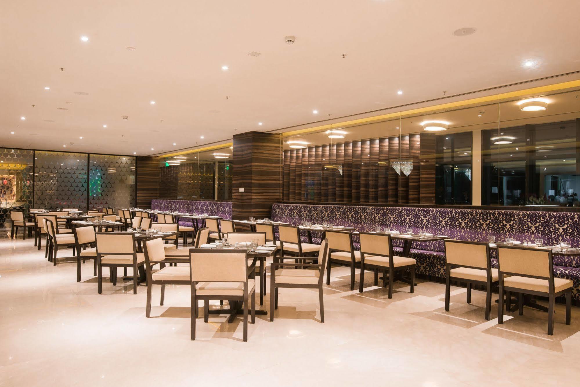 Howard Johnson By Wyndham, Hebbal, Bengaluru Bangalore Exterior foto